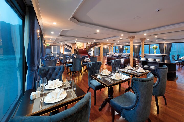 Le Theatre Cruise - Wonder on Ha Long & Lan Ha Bay 2 Days Tour