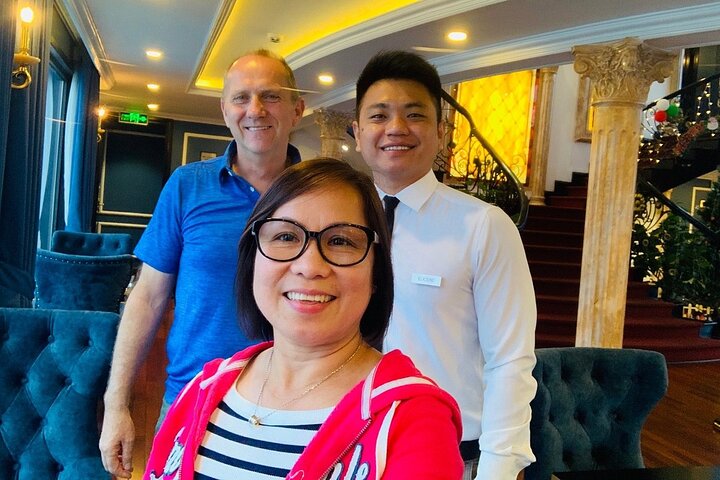 Le Theatre Cruise - Wonder on Ha Long & Lan Ha Bay 2 Days Tour