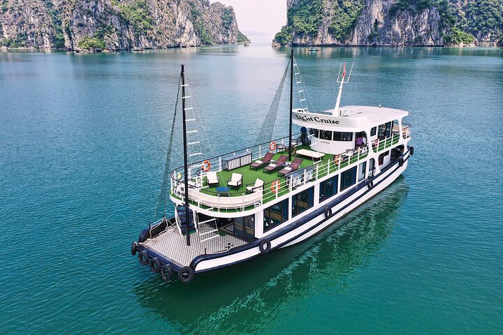 Light Cruise - Luxury Halong Day Cruise ( Limousine - Expressway - Small Group)