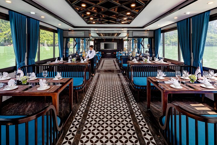 Light Cruise - Luxury Halong Day Cruise ( Limousine - Expressway - Small Group)