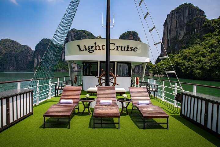 Light Cruise - Luxury Halong Day Cruise ( Limousine - Expressway - Small Group)