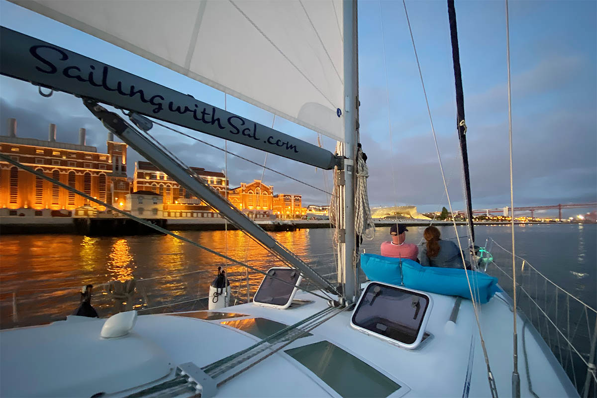 Lisbon: Private Sunset Sailing Tour