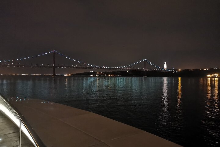 Lisbon Small Group 2-Hour Night Sailing Tour with a welcome Drink