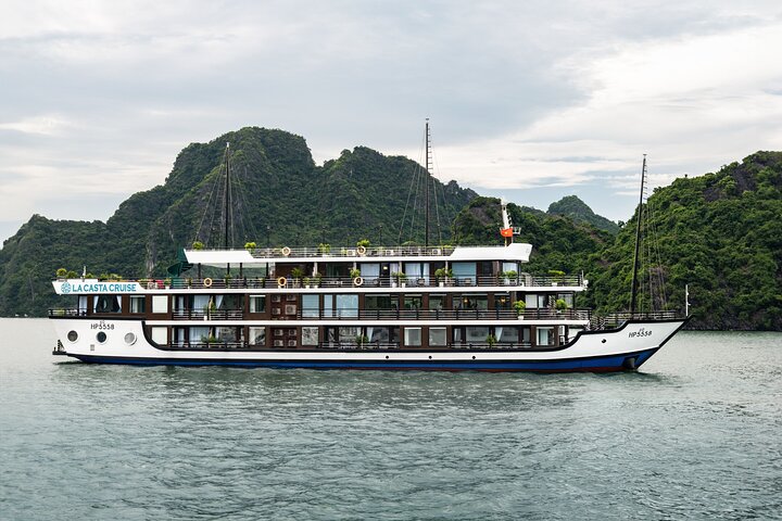 LUXURY 5 STAR CRUISE 3 Day 2 Night Visit Halong Bay & Lan Ha Bay