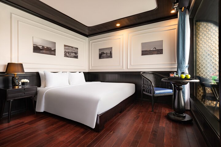 LUXURY 5 STAR CRUISE 3 Day 2 Night Visit Halong Bay & Lan Ha Bay