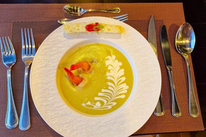 Luxury 5-Star Ha Long & Lan Ha Bay Day Cruise with Gourmet Lunch