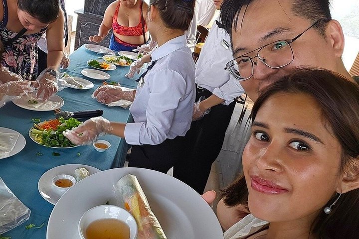 Luxury 5-Star Ha Long & Lan Ha Bay Day Cruise with Gourmet Lunch