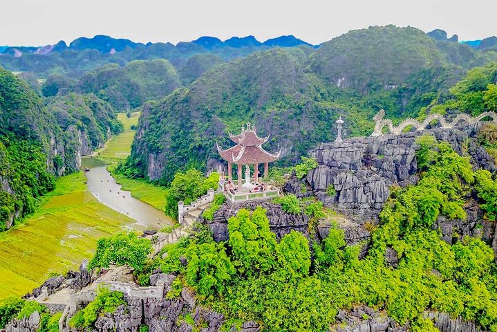 Luxury Bai Dinh Pagoda ,Trang An Boat Trip & Mua Cave 1 Day Trip