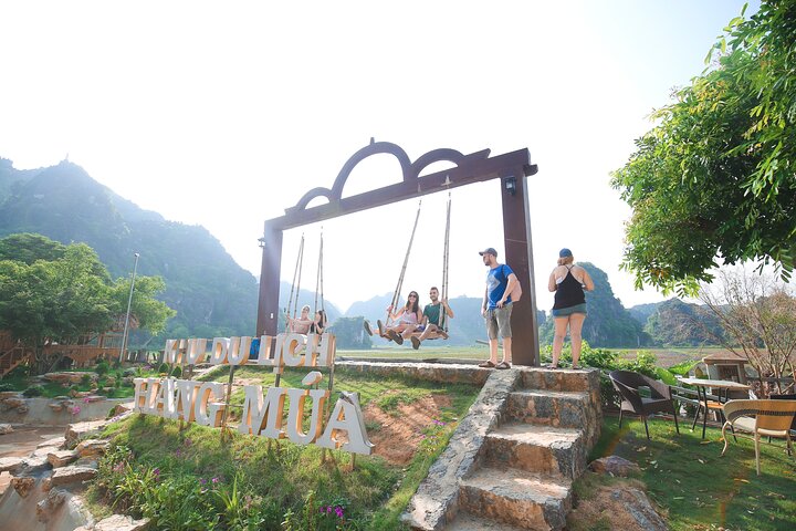 Luxury Bai Dinh Pagoda ,Trang An Boat Trip & Mua Cave 1 Day Trip