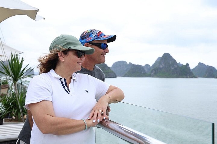 Luxury Jade Sail Day Cruise Tour in Ha Long Bay and Lan Ha Bay