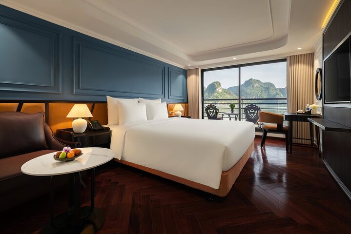 Luxury Diana Cruise in Ha Long & Lan Ha Bay with Private Balcony