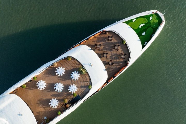 Luxury Diana Cruise in Ha Long & Lan Ha Bay with Private Balcony