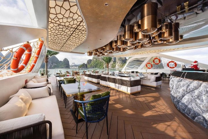 Luxury Ha Long Bay Catherine Horizon Cruise with Flavorful Lunch