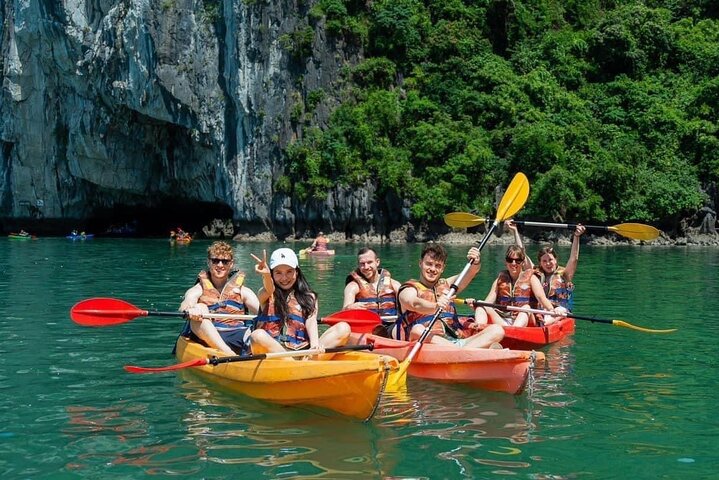 Luxury Ha Long Bay Day Cruise: Caves, Island, Kayak& Buffet Lunch