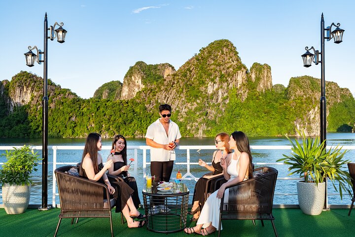 Luxury Ha Long Bay Day Cruise: Caves, Island, Kayak& Buffet Lunch