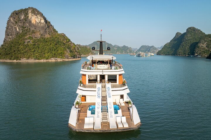 Luxury Halong Bay and Lan Ha Bay Day Tour with Hera Luxury Cruise