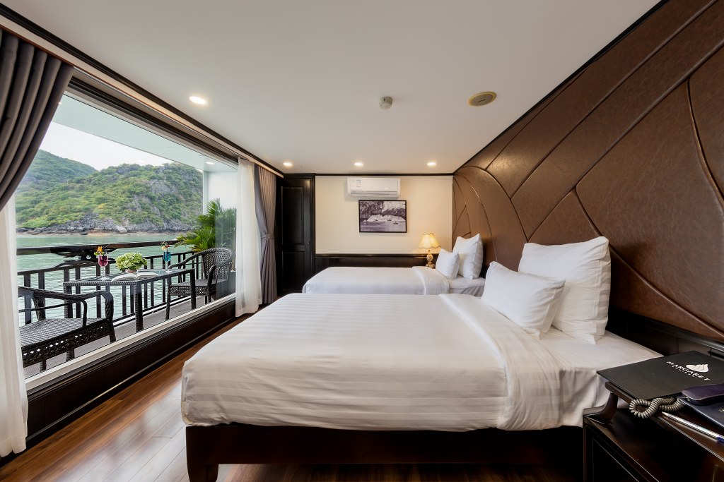 Luxury_Halong_Bay_Cruises-2_Days_1_Night