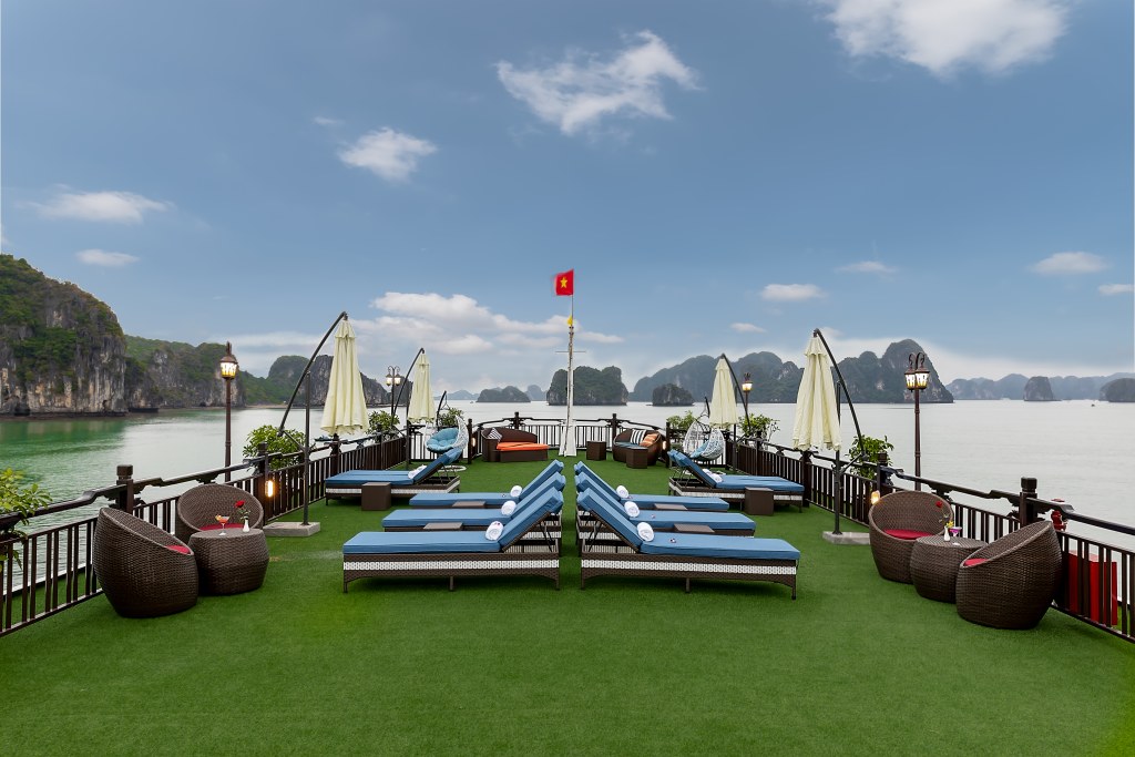 Luxury_Halong_Bay_Cruises-2_Days_1_Night