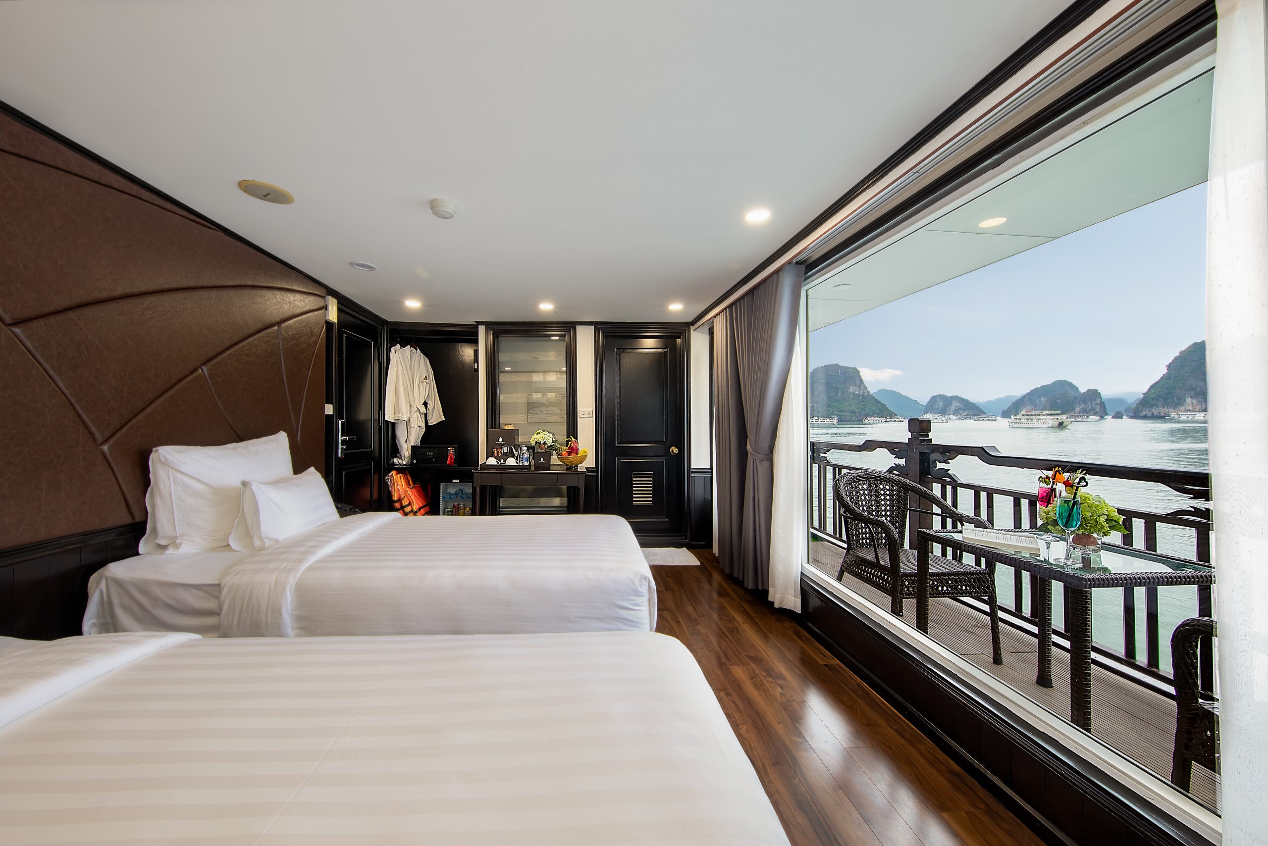 Luxury_Halong_Bay_Cruises-2_Days_1_Night