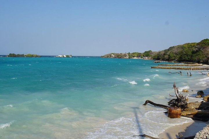 Majagua Island Day Trip from Cartagena íncluding Traditional Colombian Lunch