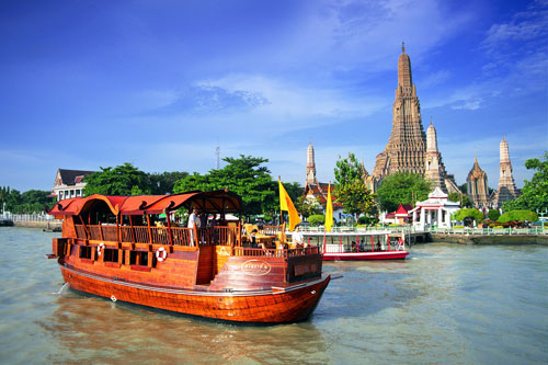 Manohra Luxurious Fine Dining Dinner Cruise with Pre-Canapés