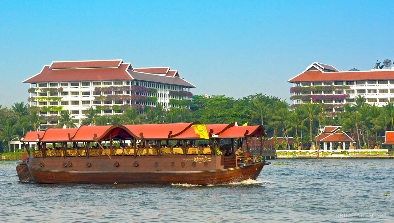Manohra Luxurious Fine Dining Dinner Cruise with Pre-Canapés