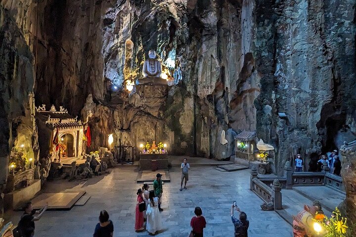 Marble Mountains & Da Nang Night Tour with Han River Boat Ride