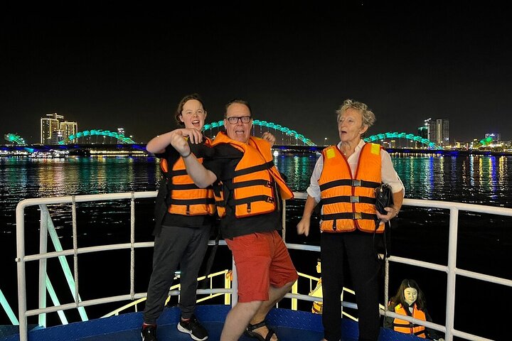 Marble Mountains & Da Nang Night Tour with Han River Boat Ride
