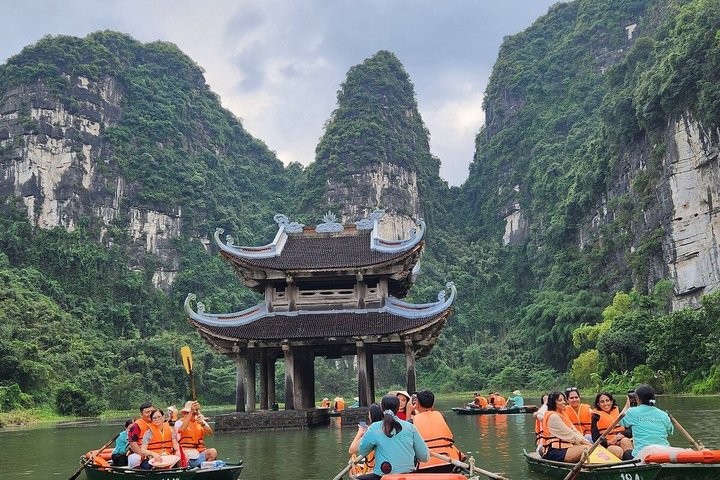 Mua Cave - Trang An - Cycling - Hoa Lu (Max of 9 By Limousine)