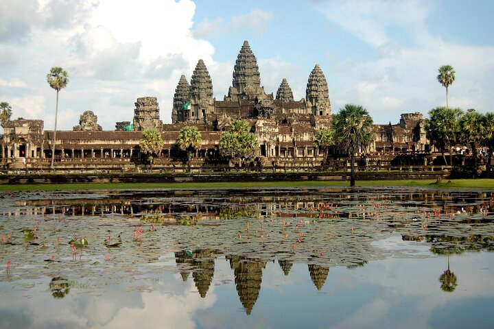 Multi-Day Tour of 5 Days Ho Chi Minh City and Siem Reap