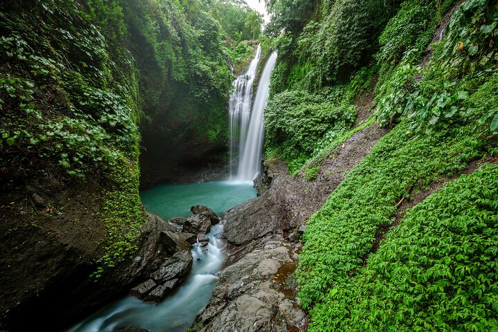The Breathtaking Beauty of Aling-Aling Waterfall