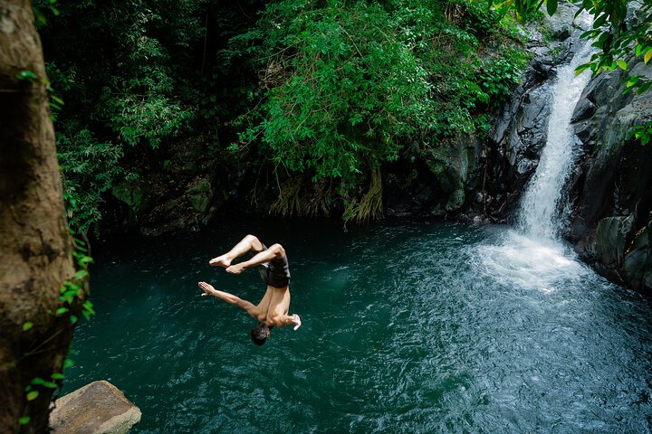 Feel the excitement of sliding down natural waterfalls and enjoy a refreshing dip at the breathtaking Aling-Aling Waterfalls