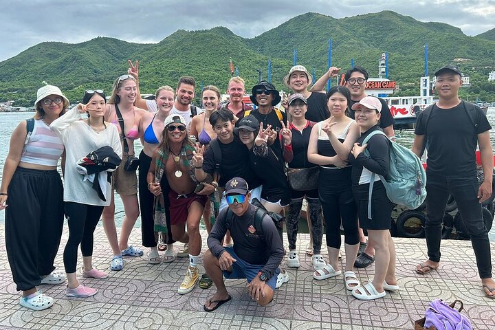 Nha Trang Snorkeling Tour with BBQ and Mud Spa Experience