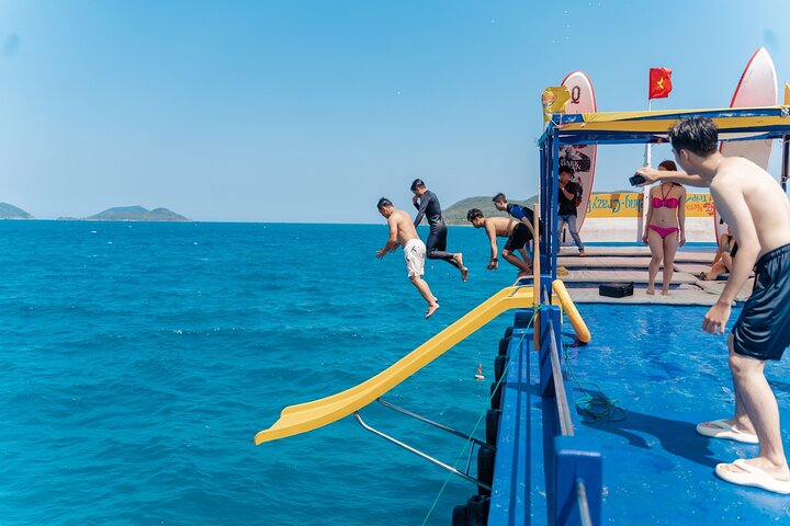 Nha Trang Island Escape: Snorkeling, BBQ Party & Floating Bar