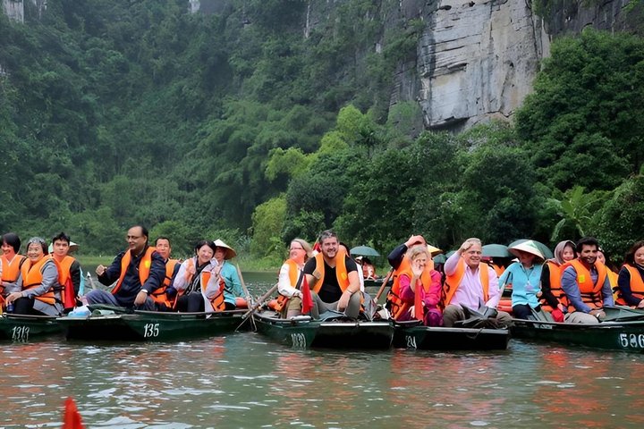 Ninh Binh Day Trip Bai Dinh Trang An and Mua Cave