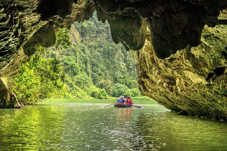 Ninh Binh Full-Day Experience: Discover Hoa Lu & Trang An Boat Journey