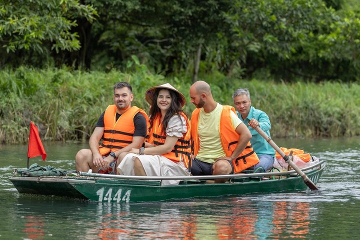 Ninh Binh Full-Day Tour from Hanoi: Bai Dinh, Trang An, Mua Cave
