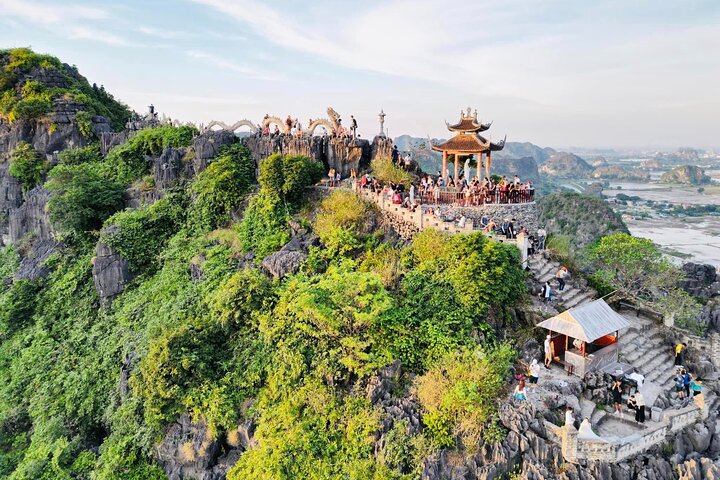 Ninh Binh Full-Day Tour from Hanoi to Hoa Lu, Tam Coc & Mua Cave Via Boat & Bike