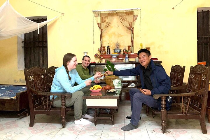Ninh Binh Luxury Day Tour: MUA CAVE - TRANG AN – HOA LU - CYLING