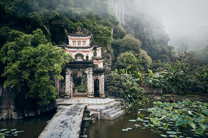 Ninh Binh Private Day Tour Bich Dong Local Family Trang An