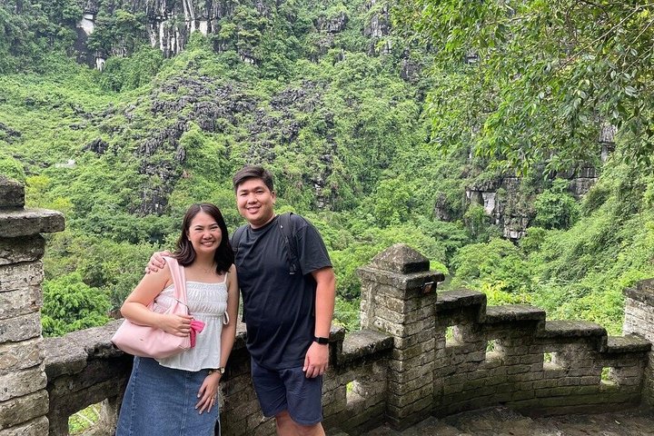 Ninh Binh Small Group 1 Day Tour: Hoa Lu, Tam Coc, and Mua Cave
