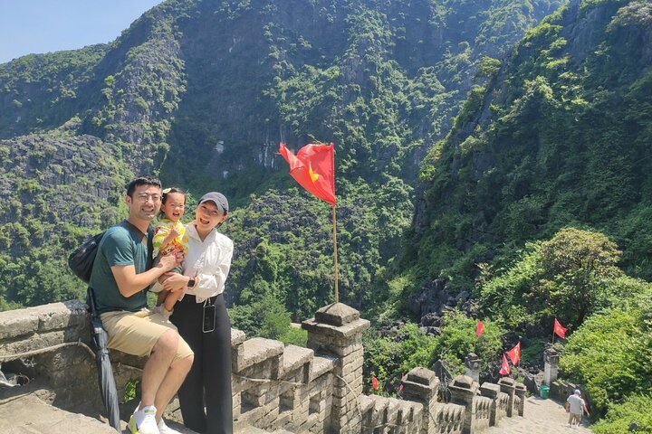 Ninh Binh Small Group of 11 Guided Tour Mua Cave Tam Coc Hoa Lu