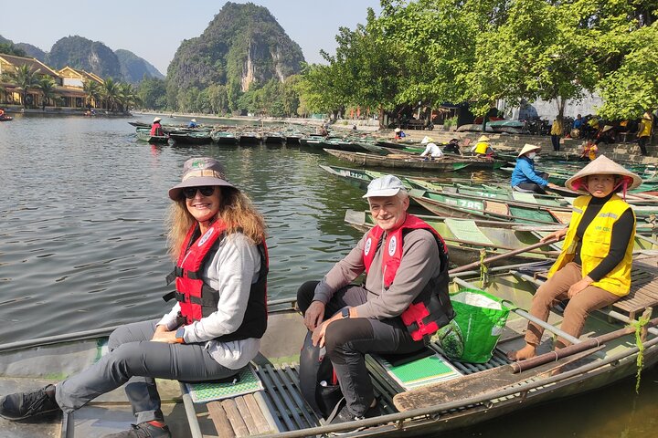 Ninh Binh Small Group of 11 Guided Tour Mua Cave Tam Coc Hoa Lu