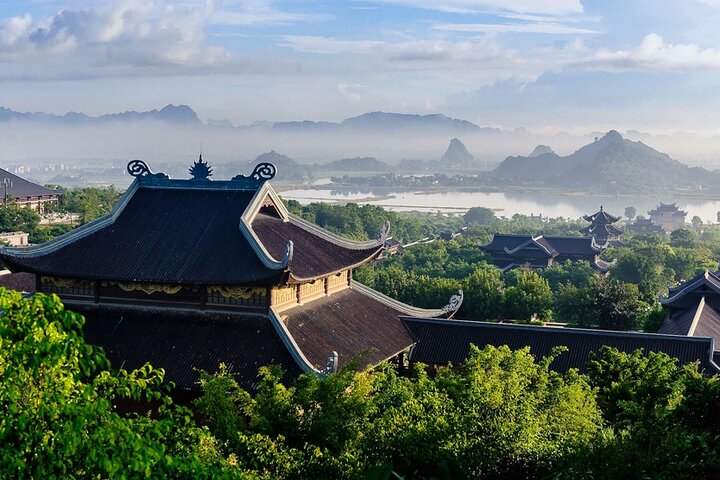Ninh Binh, Trang An, Bai Dinh Pagoda Private Tour from Hanoi