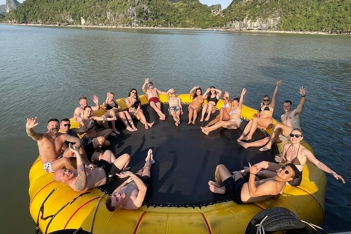 Oasis Bay Party Cruise Best for Young Traveler Outdoor Jacuzzi