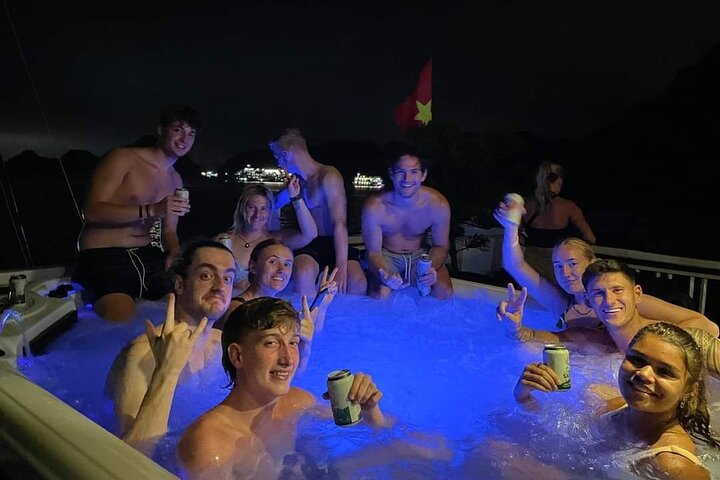 Oasis Bay Party Cruise Best for Young Traveler Outdoor Jacuzzi