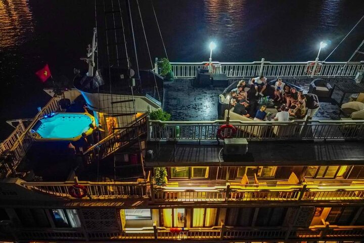 Oasis Bay Party Cruise Best for Young Traveler Outdoor Jacuzzi