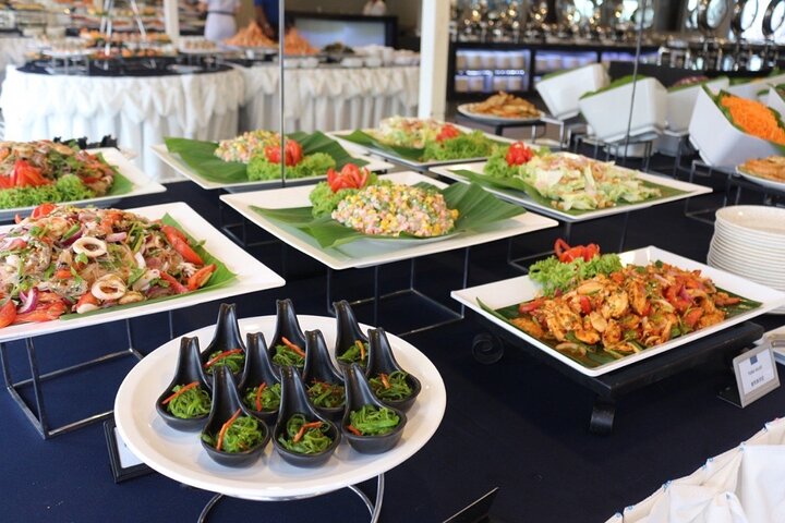 Ocean Pattaya Dinner Buffet Cruise
