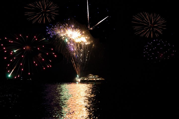Ocean Vision - Show & Dance Night with Fireworks