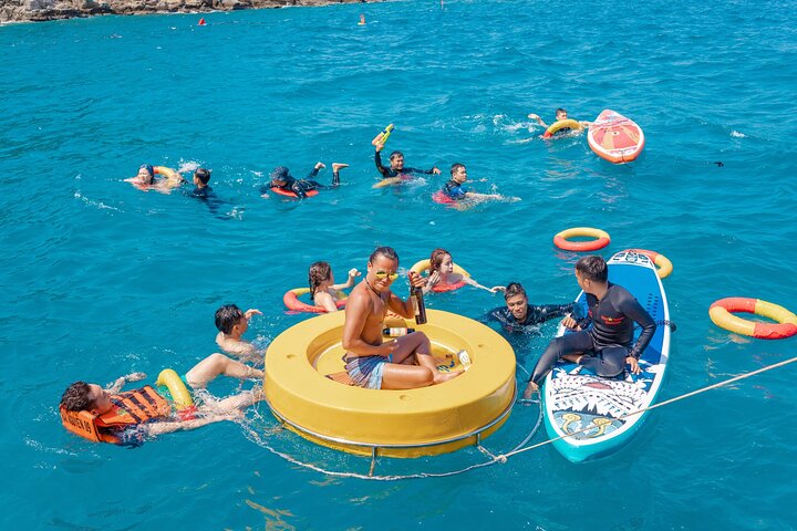 Floating Bar